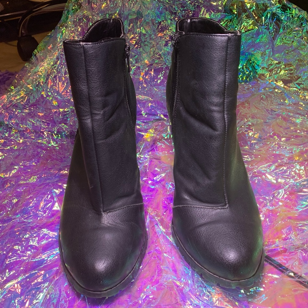 Call it spring booties - Picture 3 of 3